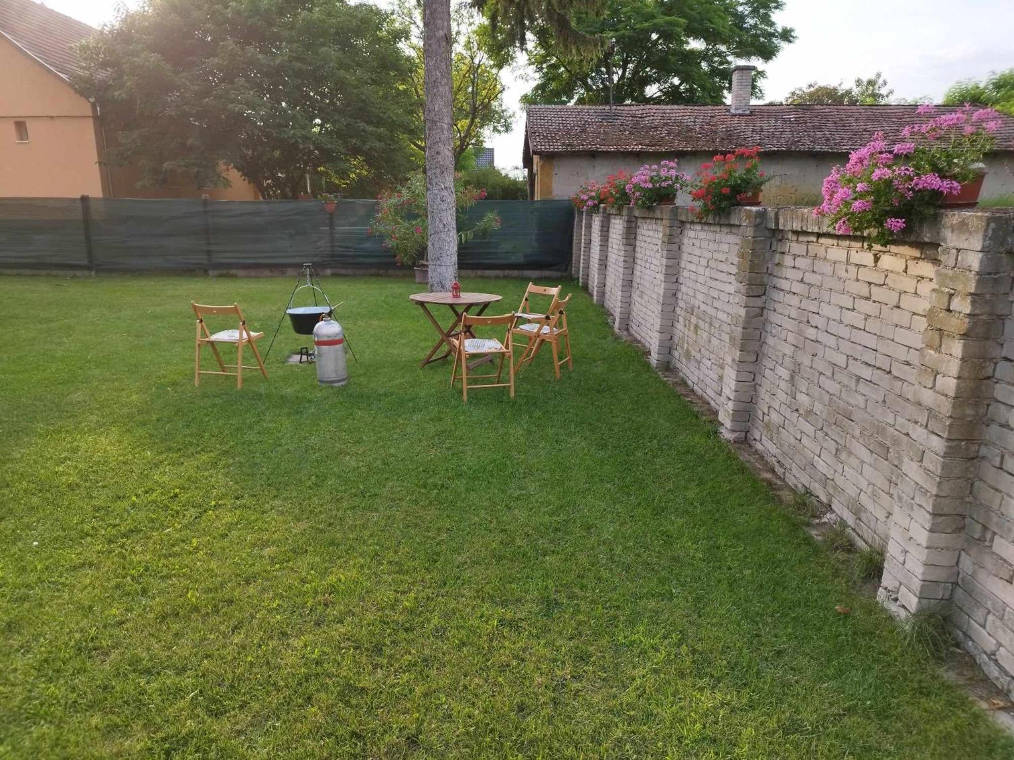 Tartos Szegfu Vendeghaz, Maganszallas Tazlar Экстерьер фото